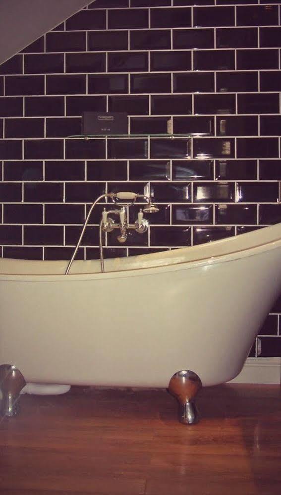 Fifty One And A Half Boutique B&B Clitheroe Extérieur photo